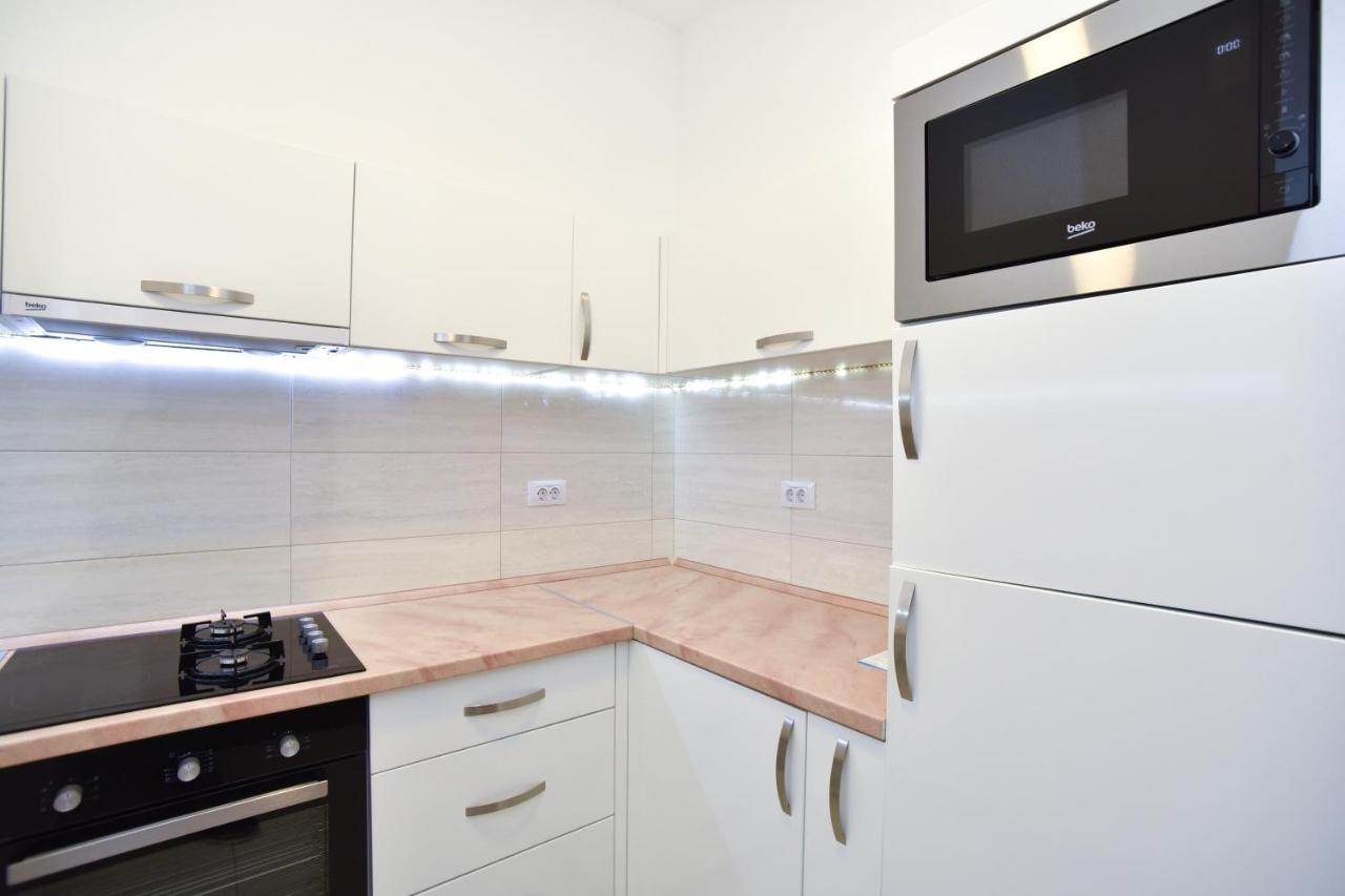 Barbeta Accommodation Будва Экстерьер фото